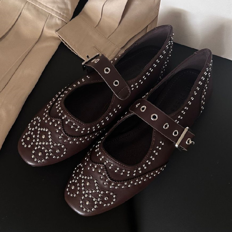Retro Rivet Buckle Design Flat - مراجعة Women'S Fashion Brands وسعره