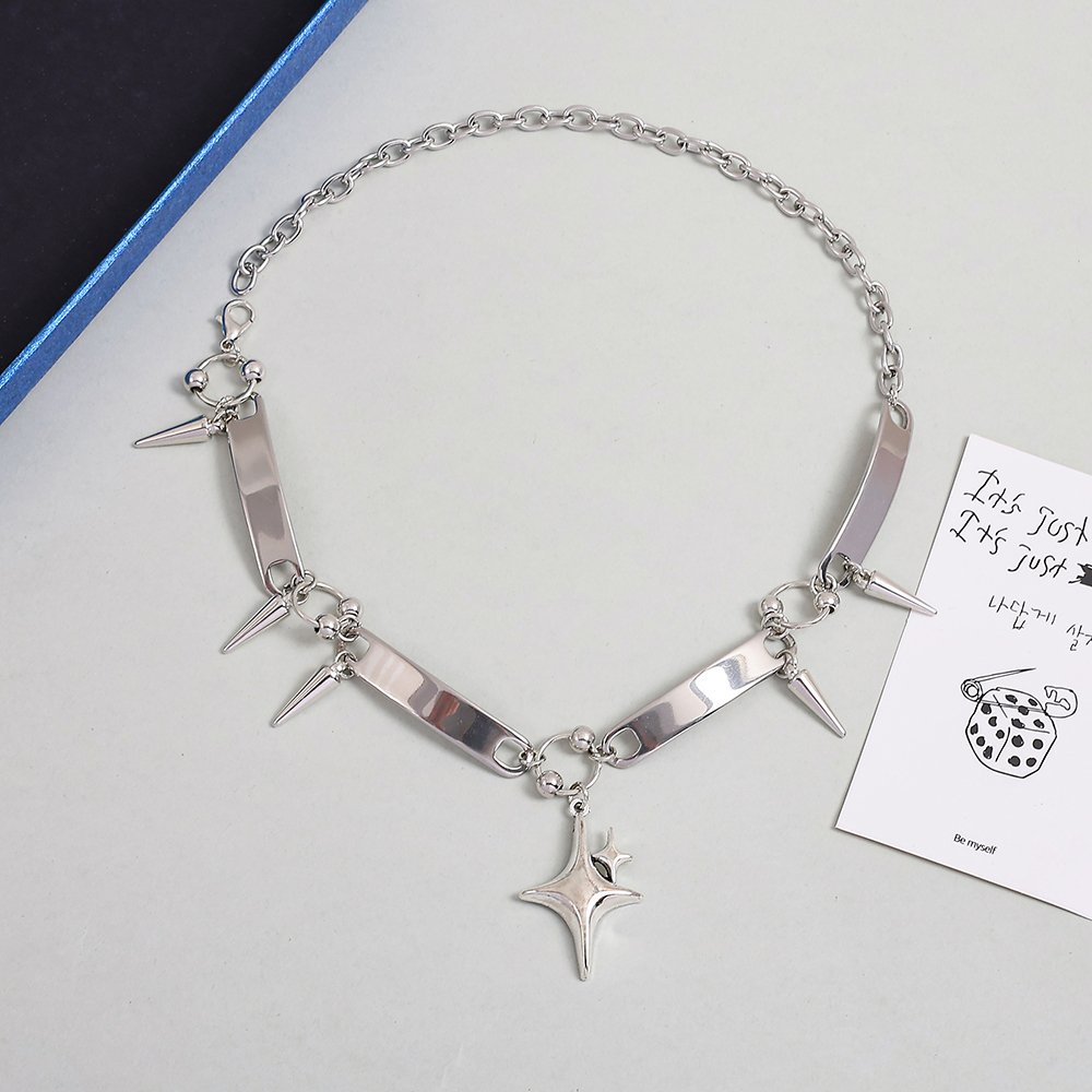Punk Style Silver Spiked Star  - مراجعة Women Fashion Necklace وسعره