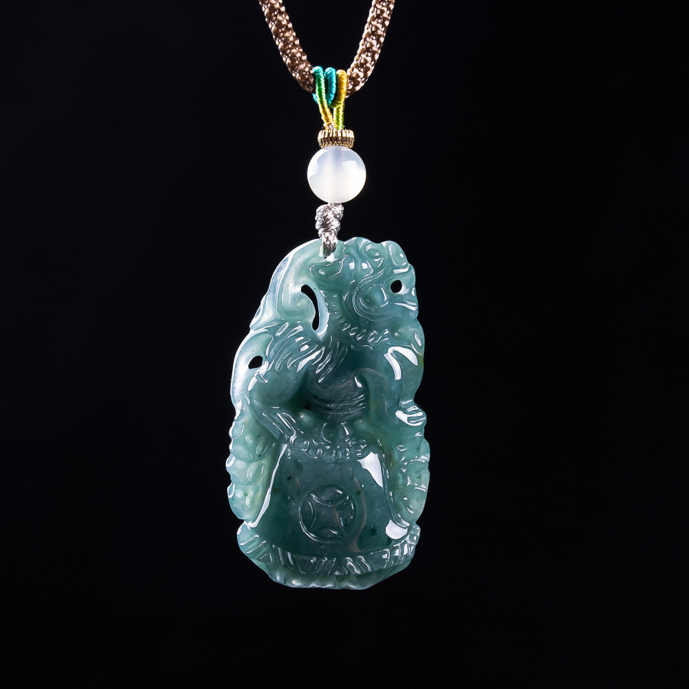 Burmese Jadeite Pixiu Pendant  - مراجعة Women Fashion Necklace وسعره