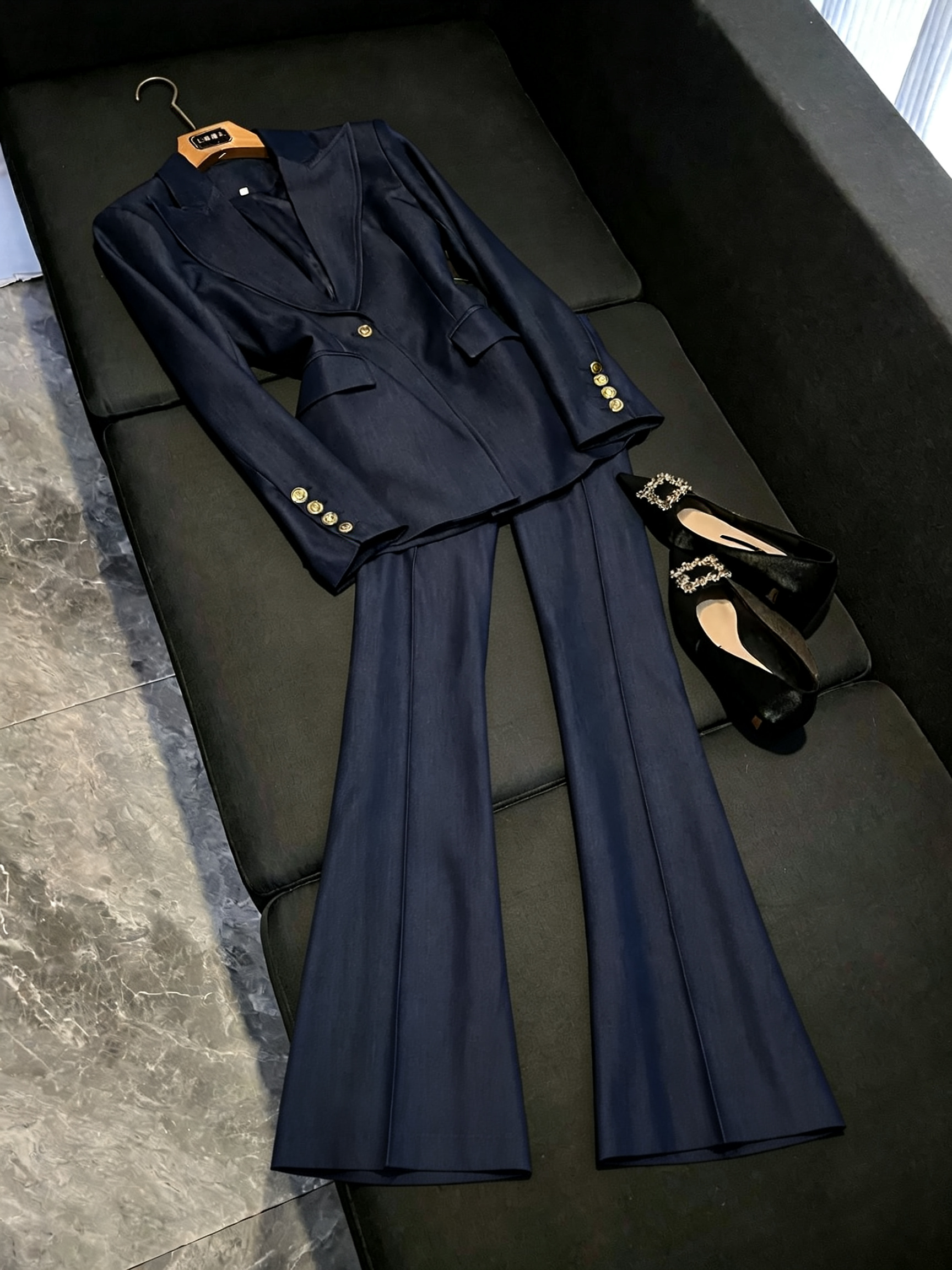 Slim Fit Denim One Button Jack - مراجعة Women Fashion Over The Years وسعره
