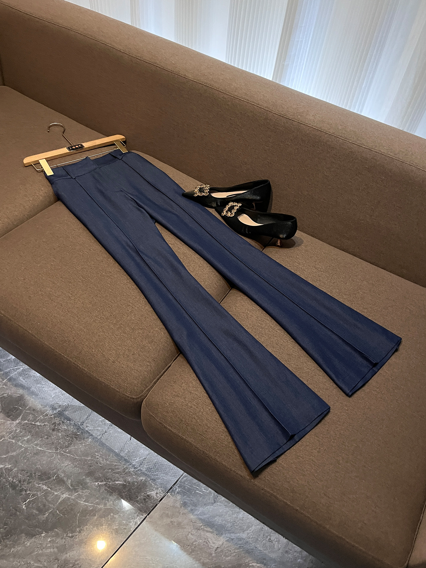 Slim Fit Denim One Button Jack - مراجعة Women Fashion Over The Years وسعره
