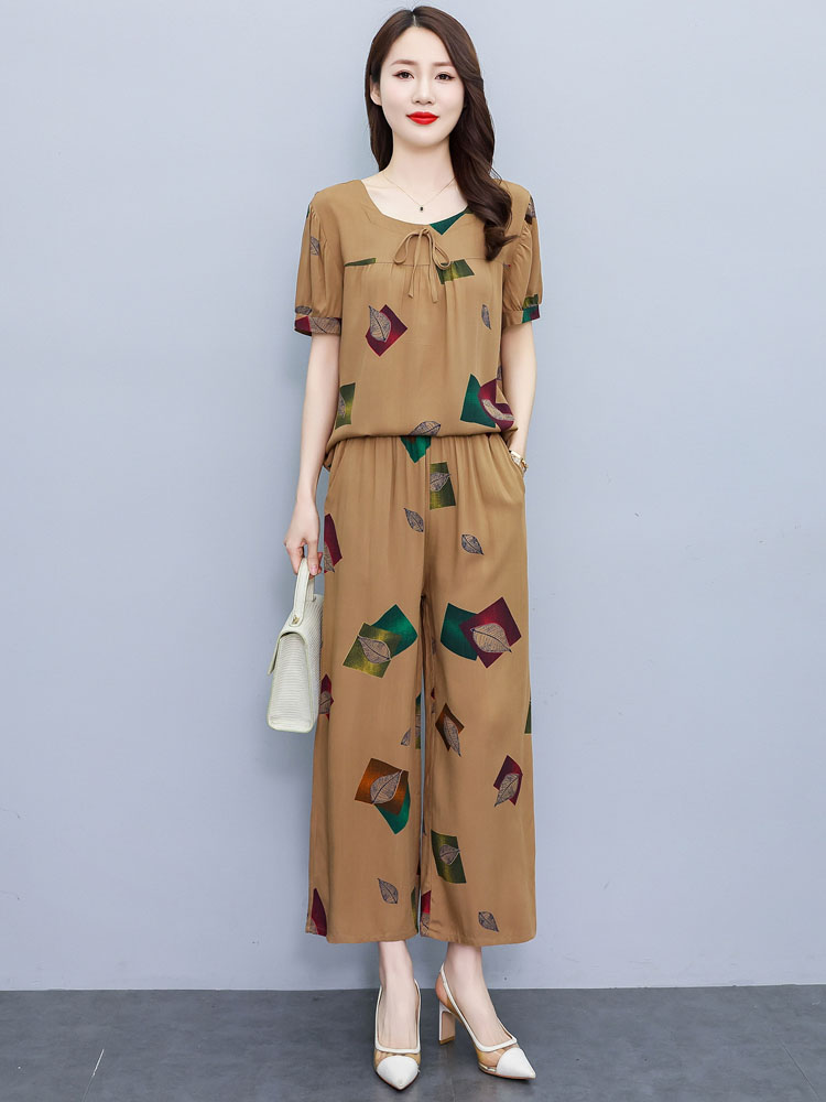 High-End Mom Summer Wear 2025  - مراجعة Women Fashion Over The Years وسعره