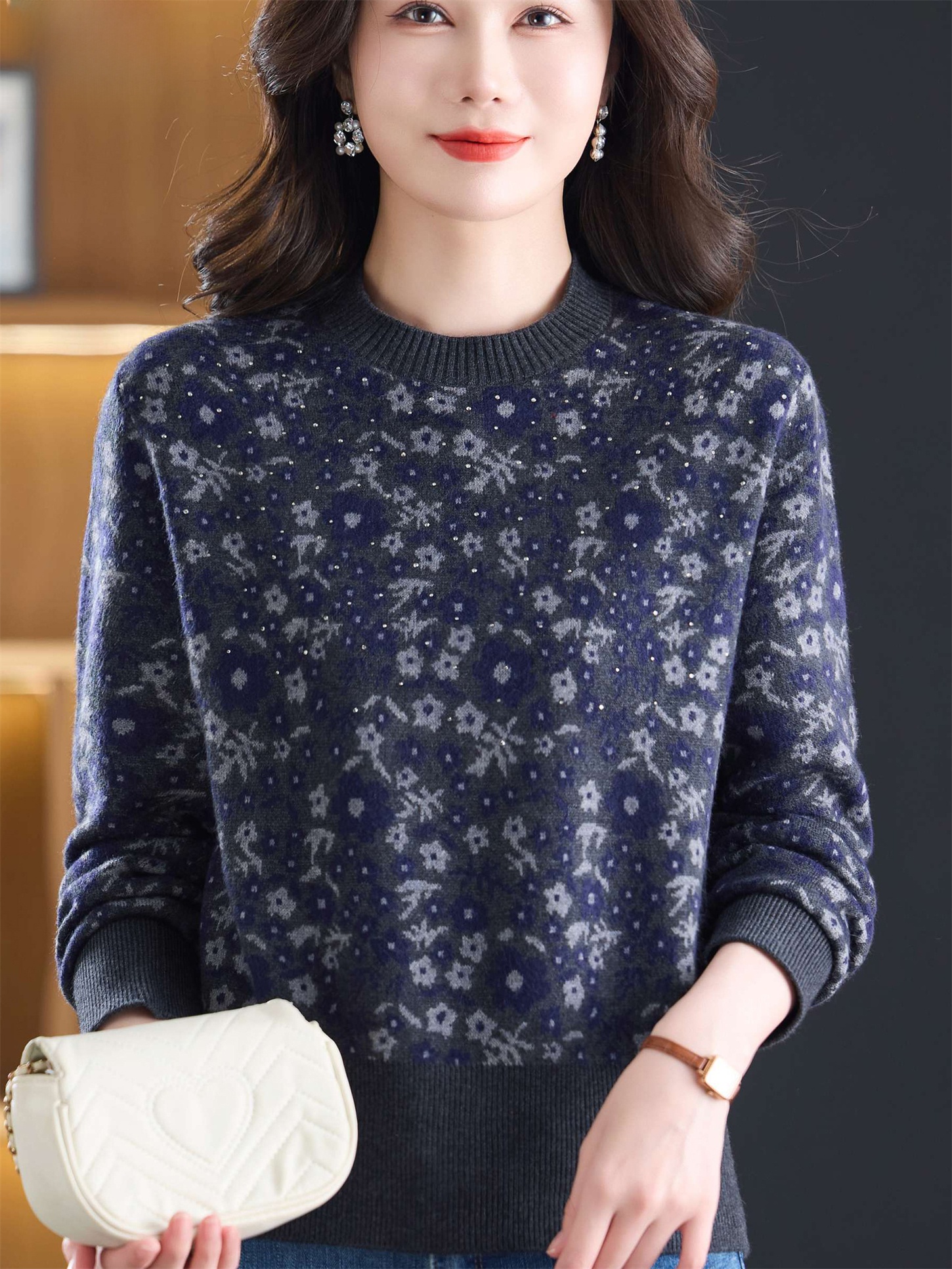 Fashionable round Neck Embroid - مراجعة Women Fashion Over The Years وسعره