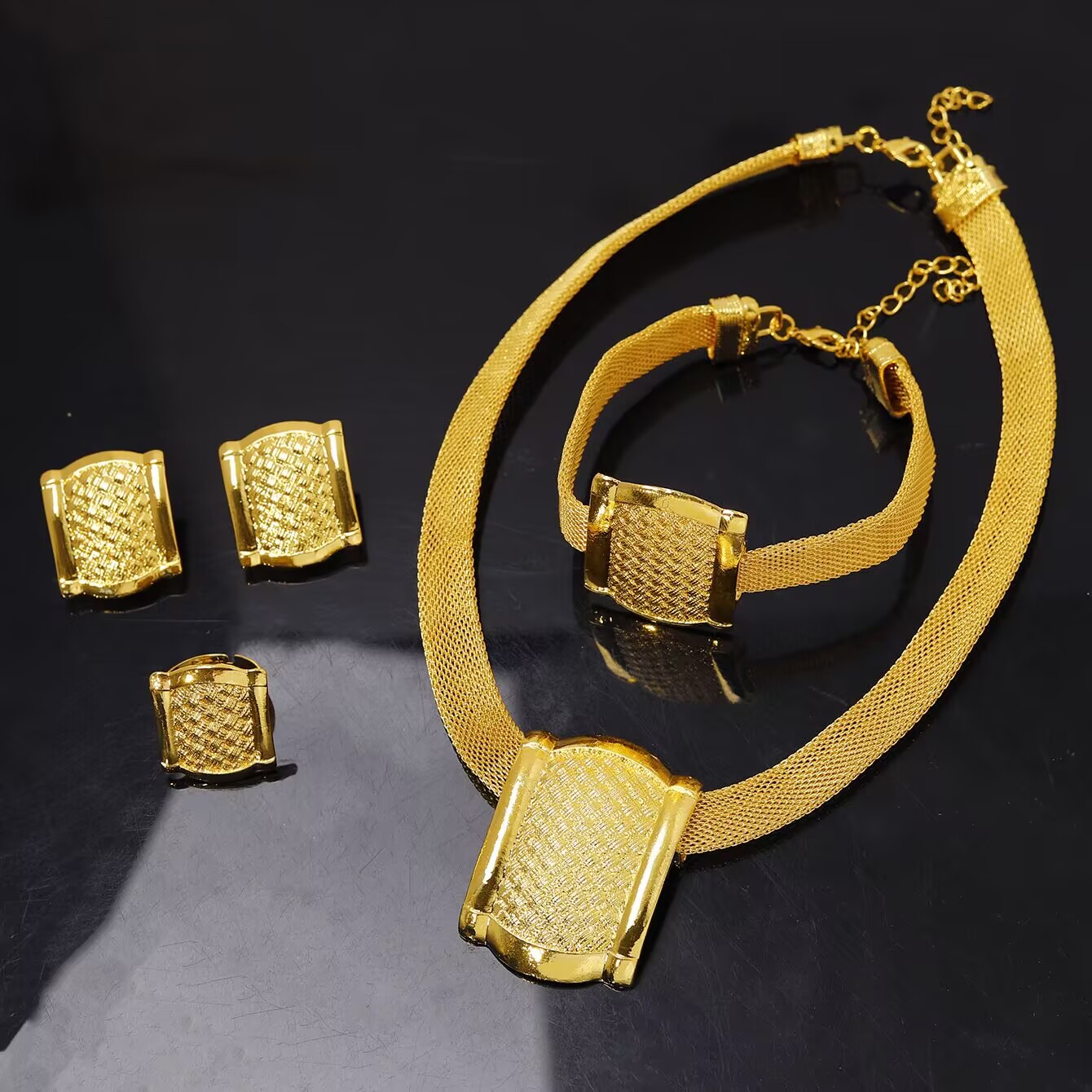 New Dubai Germany Italy UK 24K - مراجعة Women Fashion Uk وسعره
