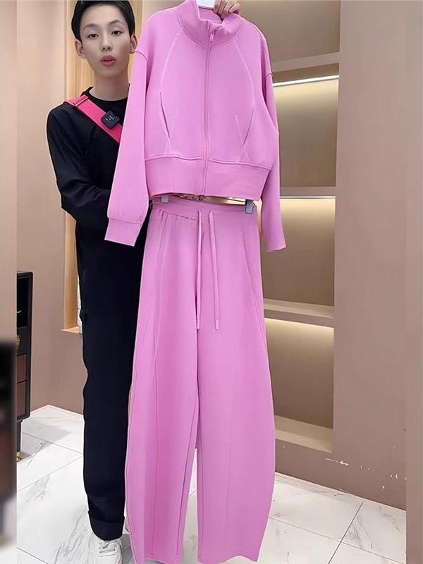 Fashionable Sportswear Set for - مراجعة Women Fashion Over The Years وسعره