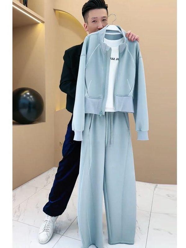 Fashionable Sportswear Set for - مراجعة Women Fashion Over The Years وسعره